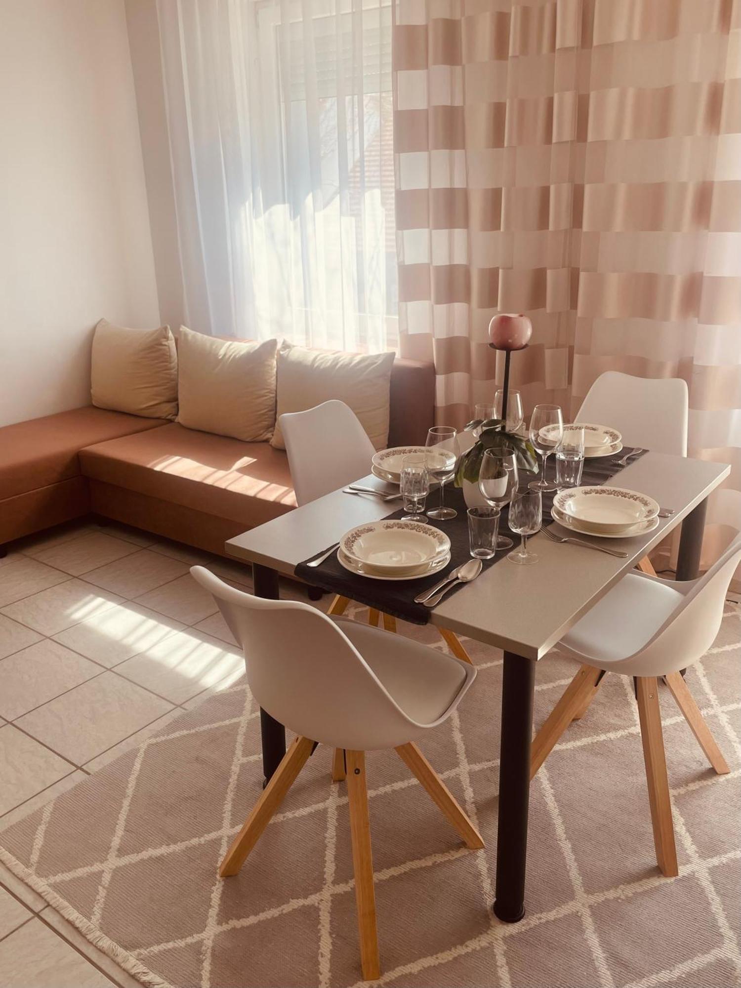 Alpesi Apartman Downtown Sopron Exterior photo